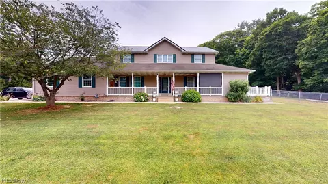 290 Mcintosh Rd, Chester, WV 26034