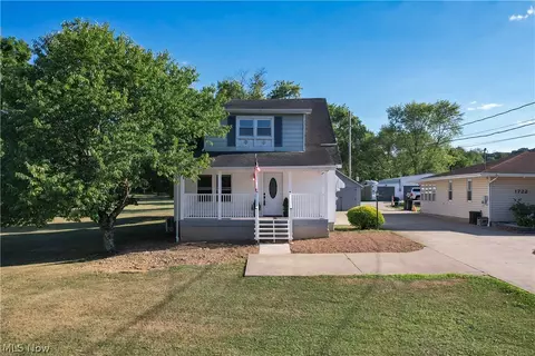 1724 Gihon Rd, Parkersburg, WV 26101