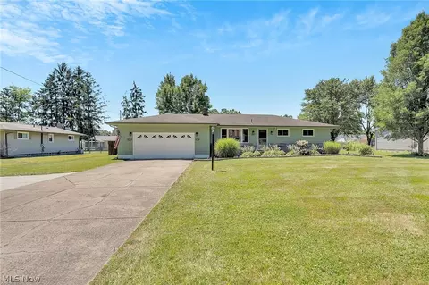 4685 New Rd, Youngstown, OH 44515