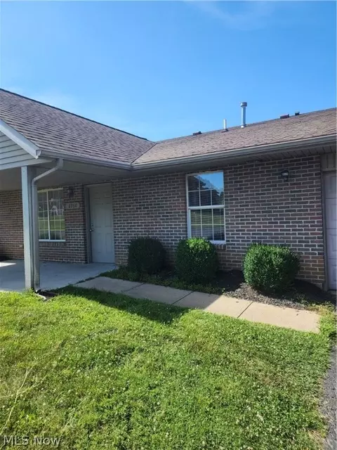 2760 Orchard Park, Zanesville, OH 43701