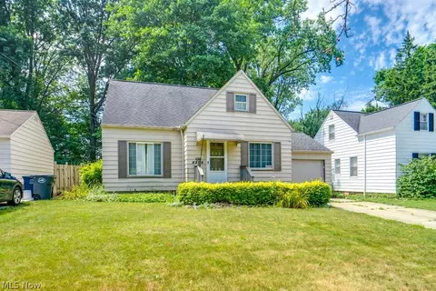 4804 Farnhurst Rd, Lyndhurst, OH 44124