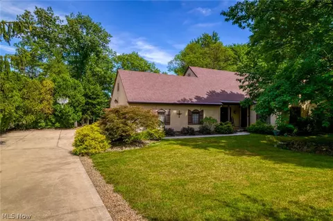 521 Fox Run, Aurora, OH 44202