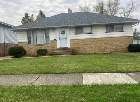 15304 Shirley Ave, Maple Heights, OH 44137