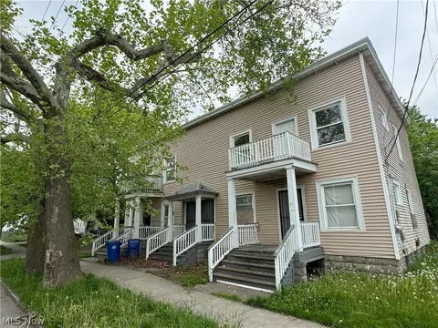 2014 W 73rd St, Cleveland, OH 44102