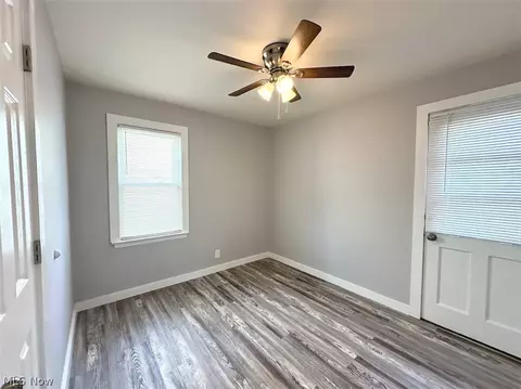 21511 Libby Rd, Maple Heights, OH 44137 photo 7