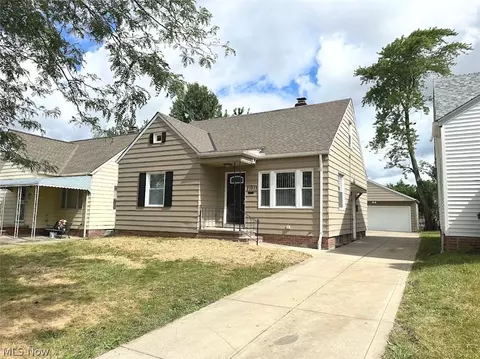 21511 Libby Rd, Maple Heights, OH 44137