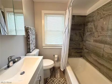 21511 Libby Rd, Maple Heights, OH 44137 photo 6