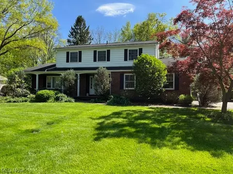 8422 Edgelake Oval, Northfield, OH 44067