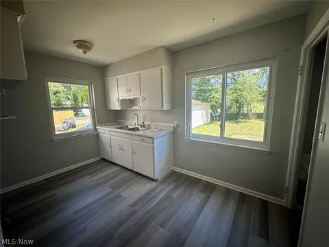 5175 Erwin St, Maple Heights, OH 44137 photo 19