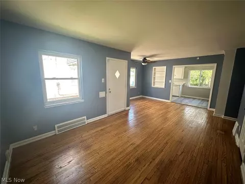 5175 Erwin St, Maple Heights, OH 44137 photo 14