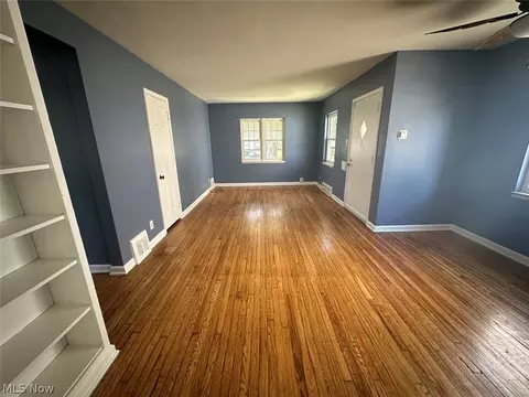 5175 Erwin St, Maple Heights, OH 44137 photo 25