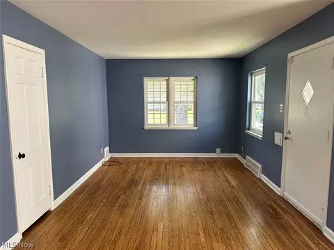 5175 Erwin St, Maple Heights, OH 44137 photo 13