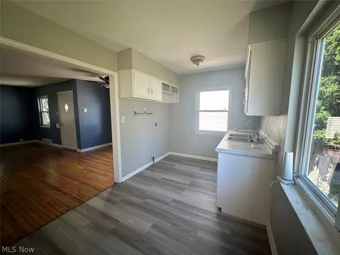 5175 Erwin St, Maple Heights, OH 44137 photo 27