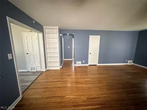 5175 Erwin St, Maple Heights, OH 44137 photo 37