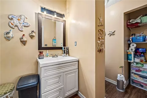 315 E 22nd St, Lorain, OH 44052 photo 9