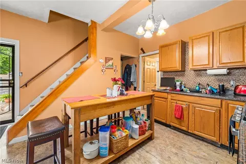 315 E 22nd St, Lorain, OH 44052 photo 12