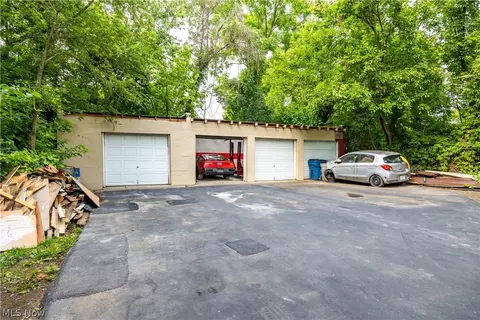 315 E 22nd St, Lorain, OH 44052 photo 5