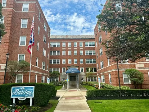 19015 Van Aken Blvd #301, Shaker Heights, OH 44122