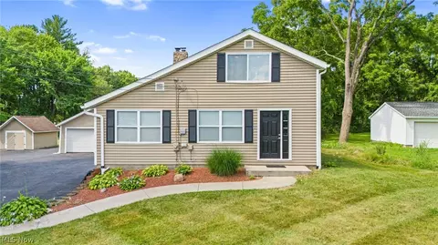 1571 1559 Tallmadge Rd, Kent, OH 44240