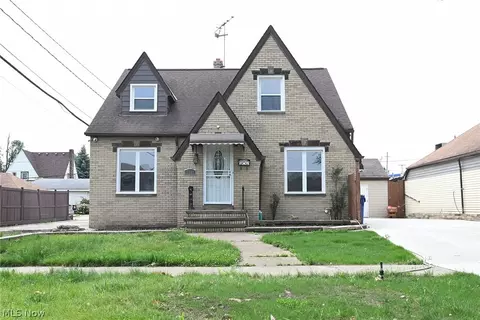 7111 Brookside Dr, Cleveland, OH 44144