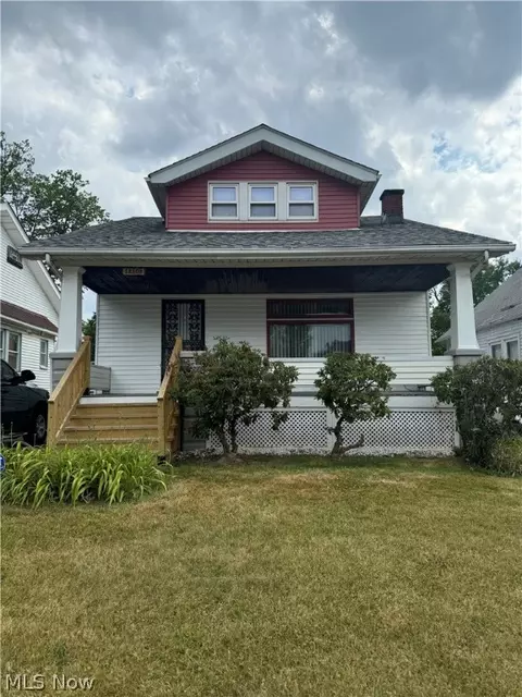 12102 Farringdon Ave, Cleveland, OH 44105
