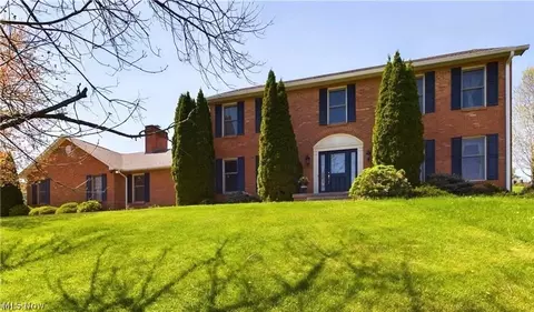 132 Rosemar Meadows Dr, Parkersburg, WV 26105