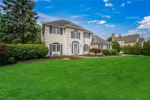 481 Aintree Dr, Munroe Falls, OH 44262