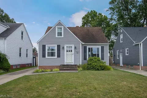7907 Thornton Dr, Parma, OH 44129
