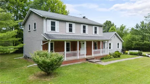 11214 Caves Rd, Chesterland, OH 44026