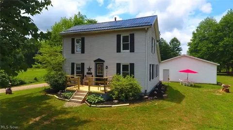 2443 Alliance Rd, Deerfield, OH 44411