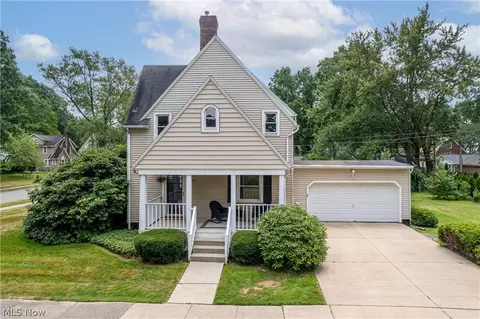 334 Farr Ave, Wadsworth, OH 44281