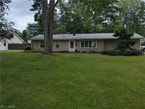 6323 Dawson Blvd, Mentor, OH 44060