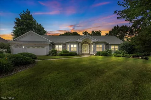 1000 Cielo E Terra Dr, Macedonia, OH 44056