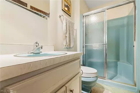 108 Clement Ave, Akron, OH 44319 photo 17