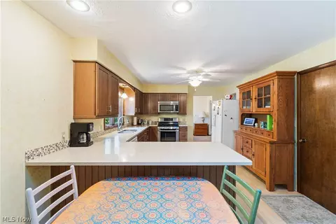 108 Clement Ave, Akron, OH 44319 photo 11