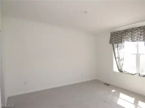 2659 Eagle Point Dr, Madison, OH 44057 photo 2