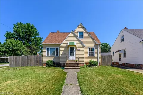 21551 Nicholas Ave, Euclid, OH 44123