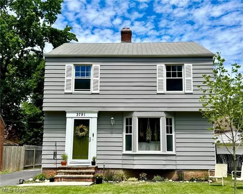 3791 Bainbridge Rd, Cleveland Heights, OH 44118