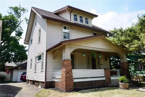 921 Mcgregor Ave NW, Canton, OH 44703