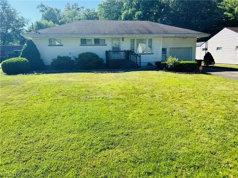 1214 Patchen Ave SE, Warren, OH 44484