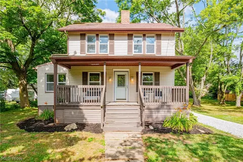 1840 Whychwood Dr, Akron, OH 44312