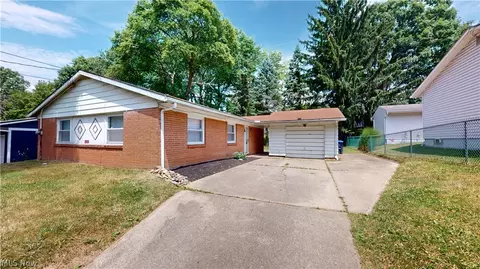 1717 Eastwood Ave, Akron, OH 44305