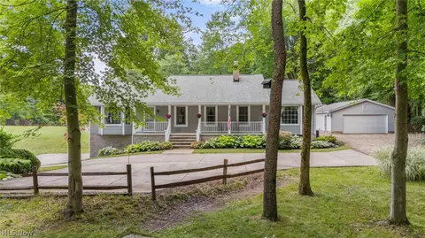 5100 Mccormick Rd, Ravenna, OH 44266