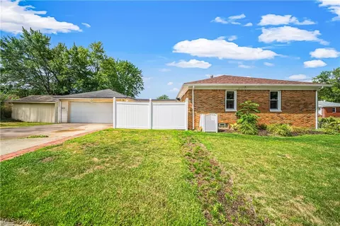 528 Nancy Dr, Berea, OH 44017 photo 26