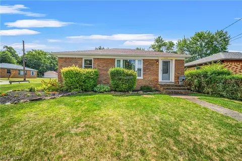 528 Nancy Dr, Berea, OH 44017
