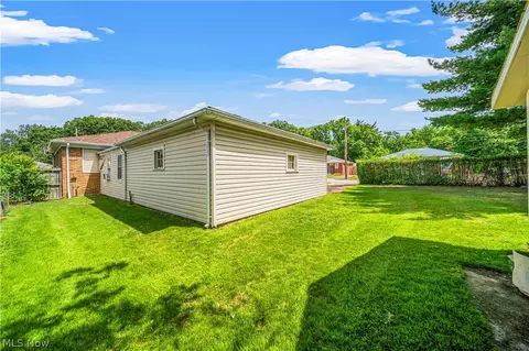 528 Nancy Dr, Berea, OH 44017 photo 31