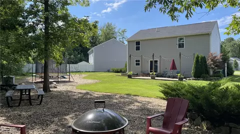 390 Celia Ln, Madison, OH 44057 photo 4