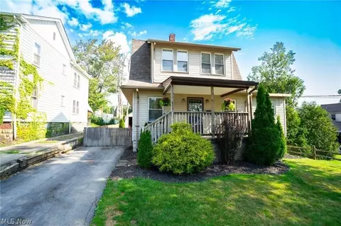 94 Beechwood Dr, Youngstown, OH 44512