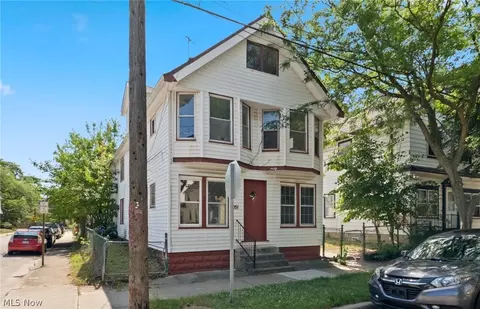 2051 Lark St, Lakewood, OH 44107