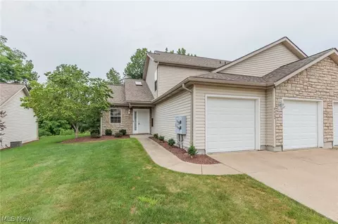 4662 Creekside Dr, Kent, OH 44240